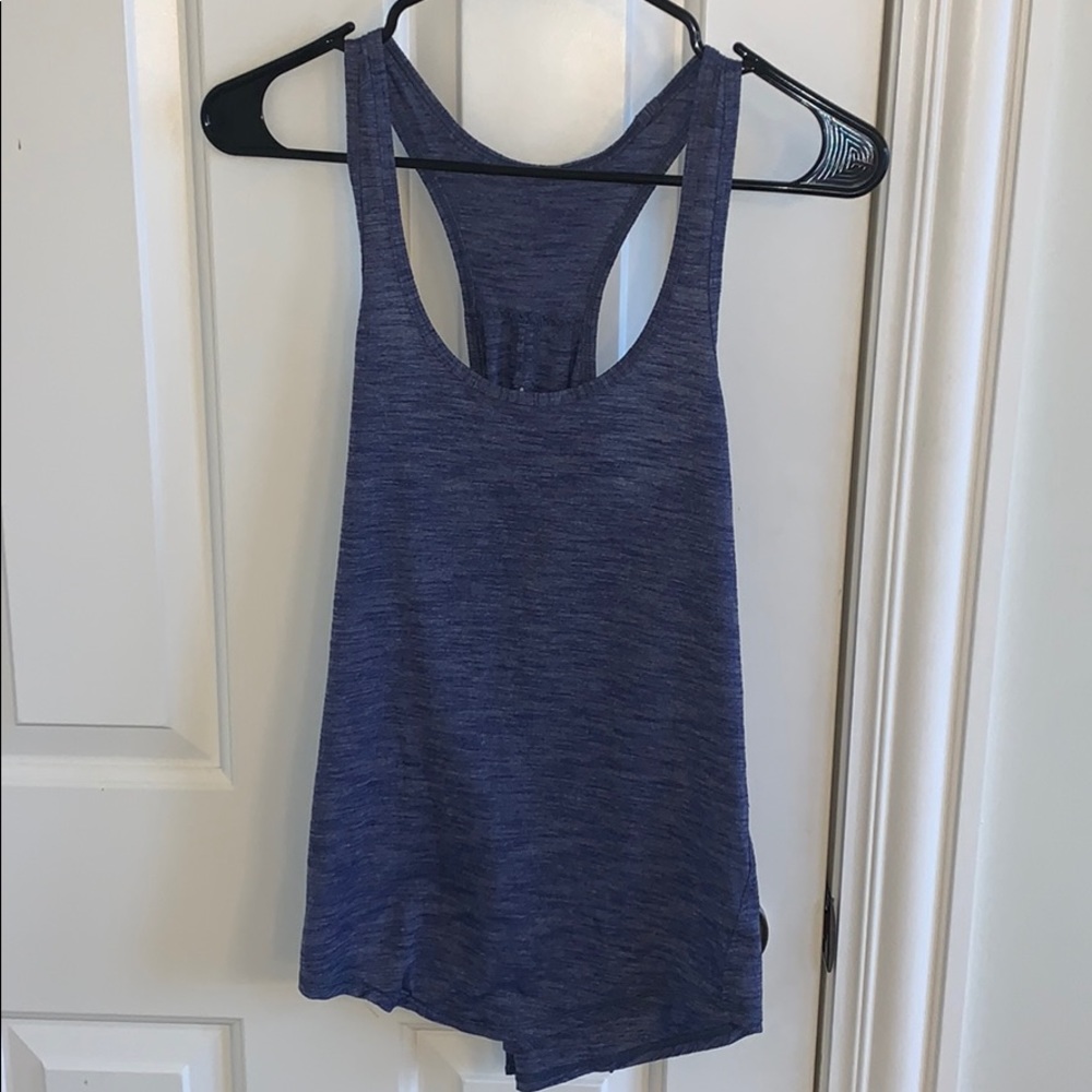 Lululemon tank tie in back and open back size 4